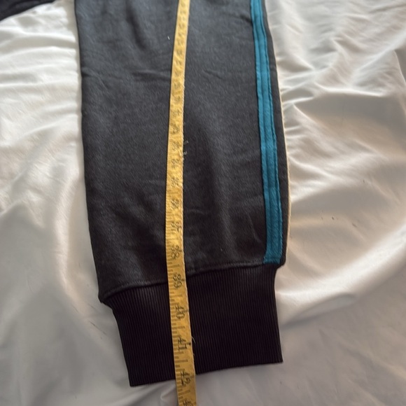 Critical Role Men’s Gray Jogger, Leisure, Active Wear Sweatpants - Picture 12 of 12